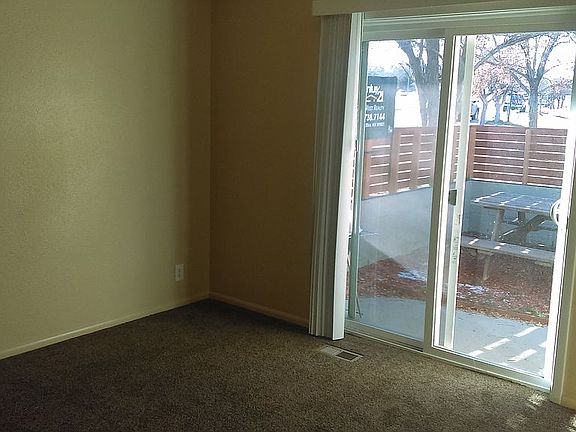 Sliding door in Master bed