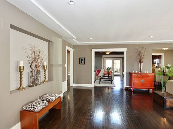 3rd image of 2834 Hawthorn St