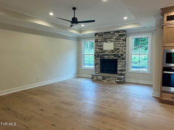 4th image of 1426 Hairetown Rd