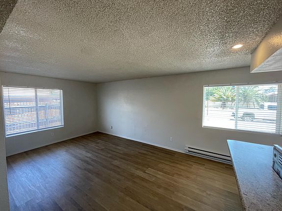 4th image of 902 N Belvedere Ave #2