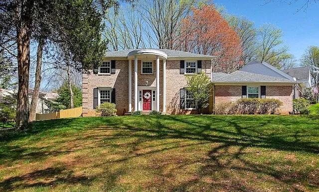 701 Ridge Dr