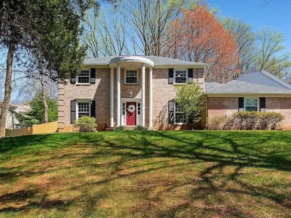 701 Ridge Dr, Mc Lean, VA 22101