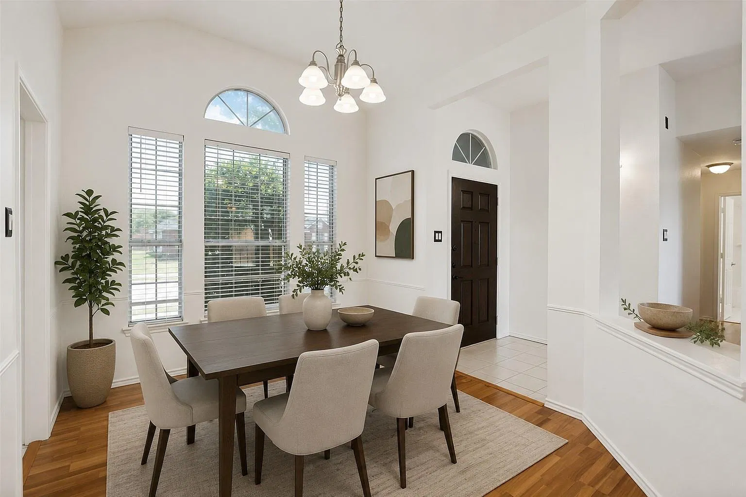 3 bed, 1667 sqft, $2,550 — Photo 4