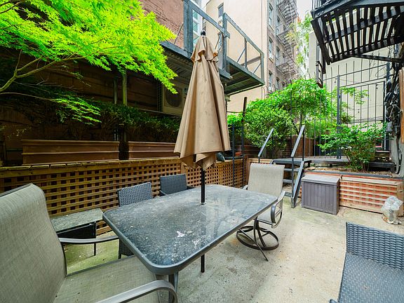 2nd image of 340 W 17th St APT 1C