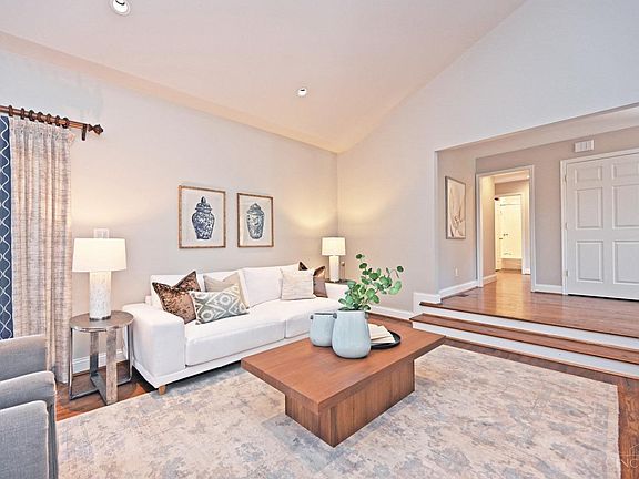 5th image of 3677 Traskwood Cir