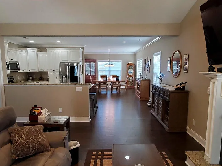 284 Piper Gln — Photo 2
