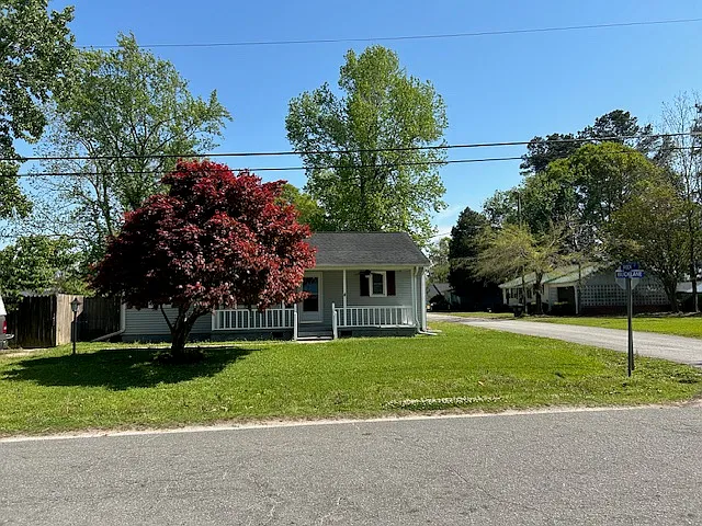 Front of House - 111 Buck Ln