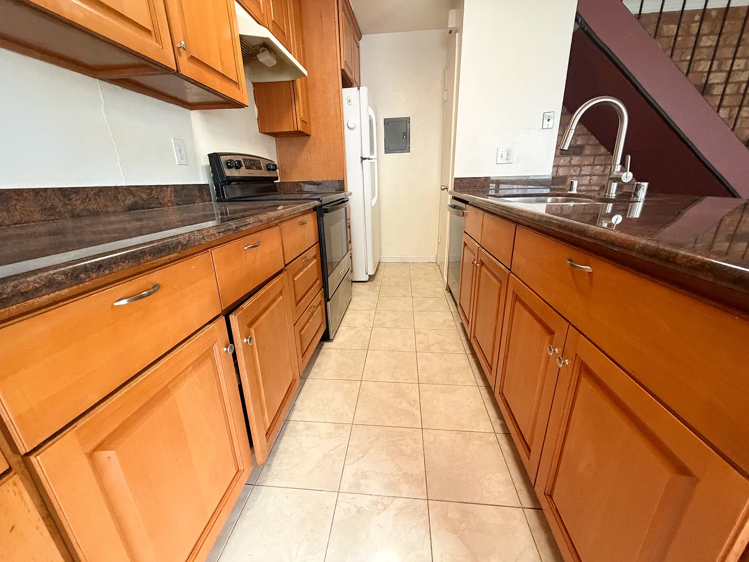 2 bed, 903 sqft, $2,800 — Photo 2