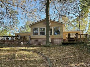 12588 Upper South Point Cir, Loogootee, IN 47553