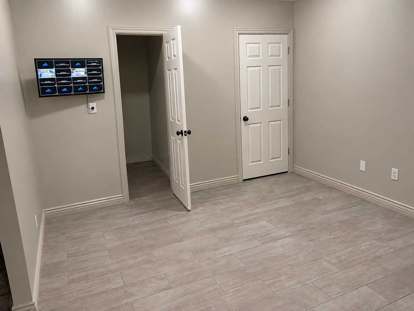 1 bed, 1.5 bath, 910 sqft, $1,000 — Photo 3