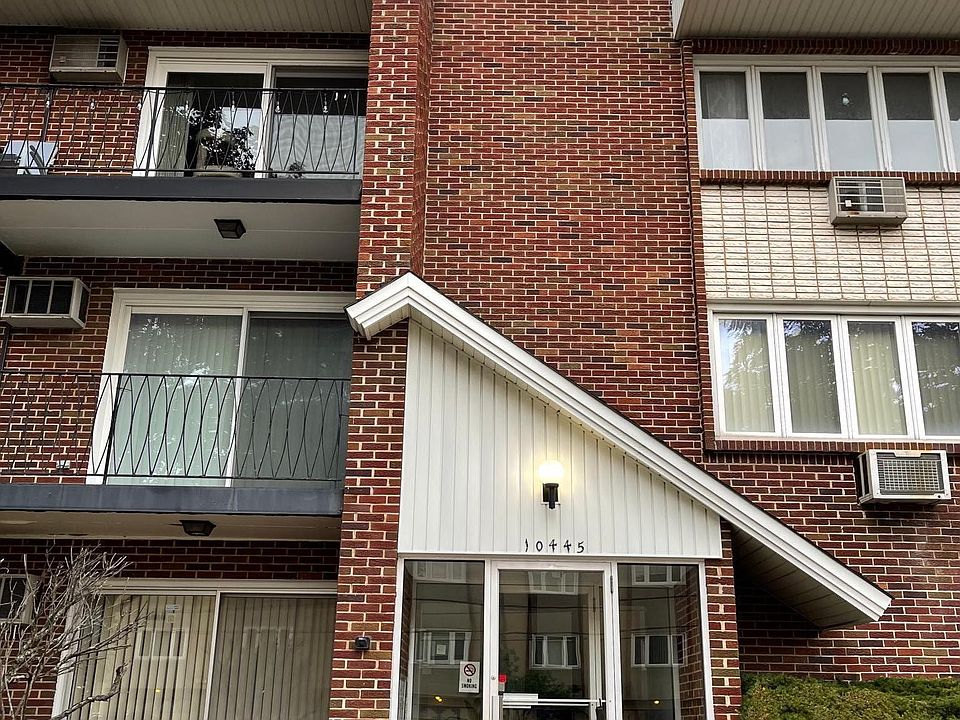 Cute 6 unit building