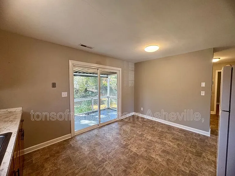 1614 Brevard Rd — Photo 7