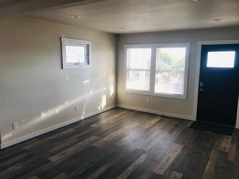 2304 Tacoma Ave S — Photo 4