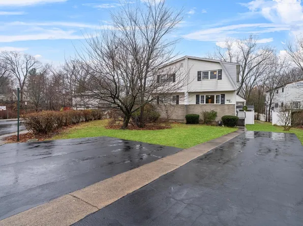 89 Lonergan Drive, Suffern, NY 10901