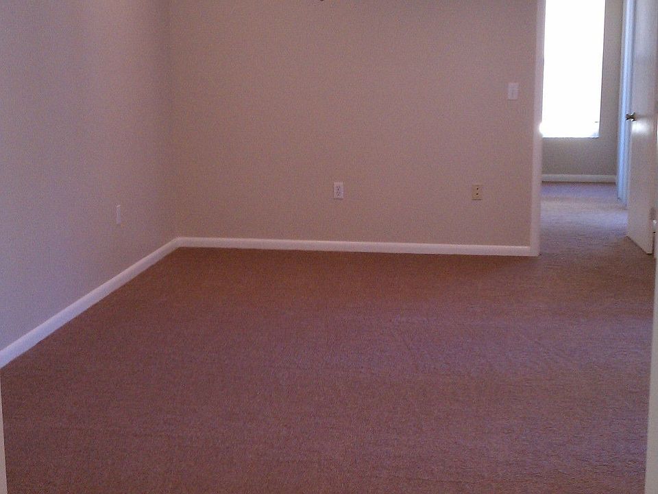 2nd image of 24867 Paradise Rd