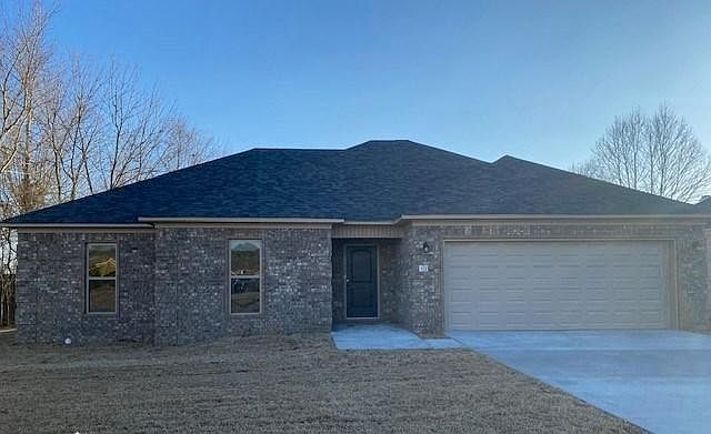 1st image of 5 Hidden Oak Dr