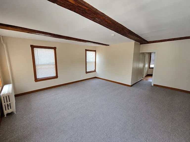 83 Cabot 1 Bartlett St — Photo 2