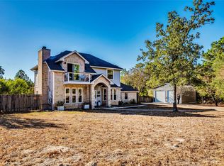 171 N Pin Oak Xing, Elgin, TX 78621