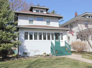 821 Mapleton Ave, Oak Park, IL 60302