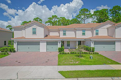 695 Bay Leaf Dr #MAIN Photo 1