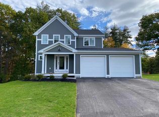 10 Banner Dr, Dover, NH 03820