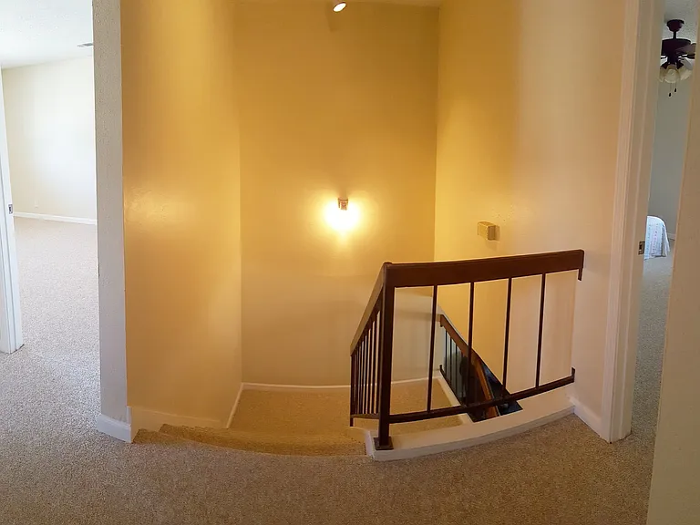 Creekside Dr — Photo 5
