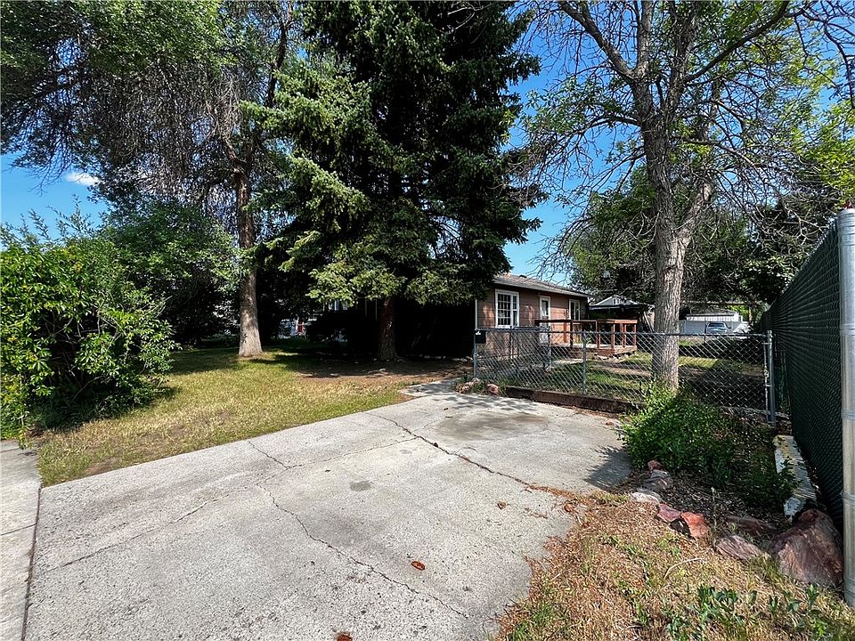 1st image of 1215 Terry Ave