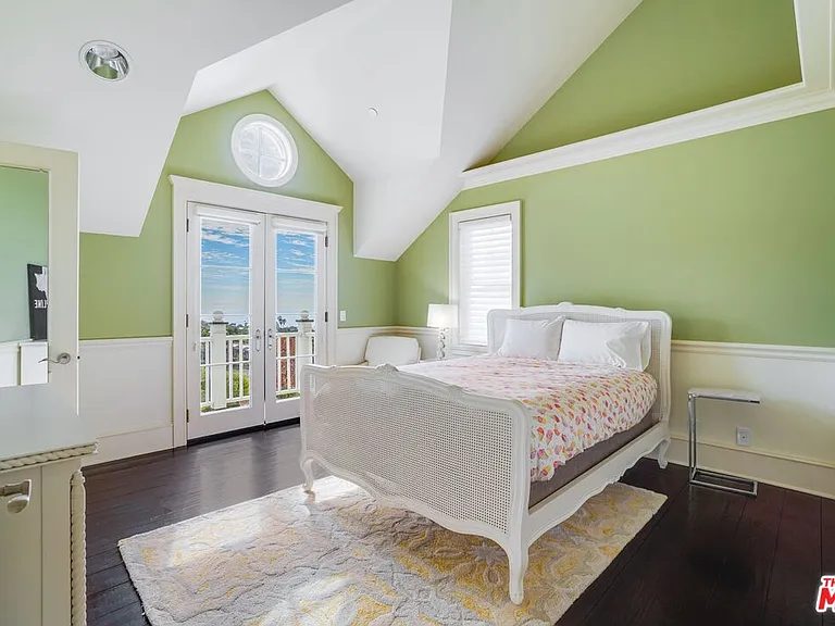 6277 Sea Star Dr — Photo 36