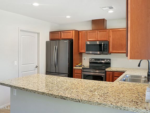 4th image of 5831 W SUNNYSLOPE Lane