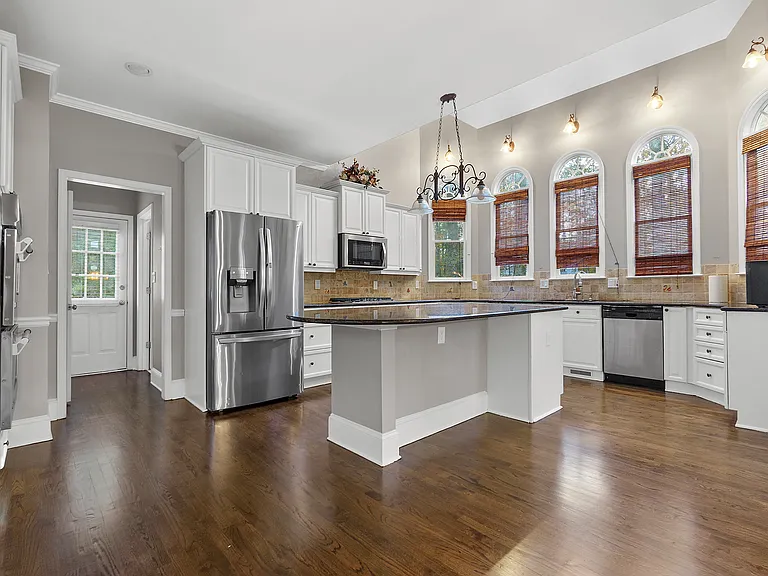 495 Pine Bough Ct — Photo 12
