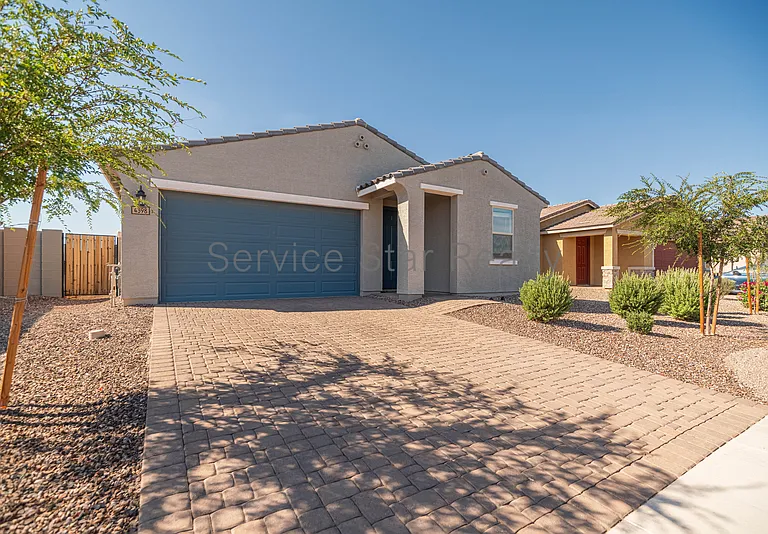4398 W Janie St — Photo 2