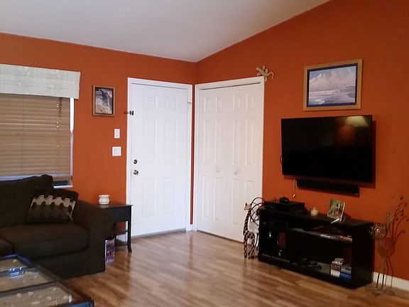 2nd image of 10387 Willmington Blvd