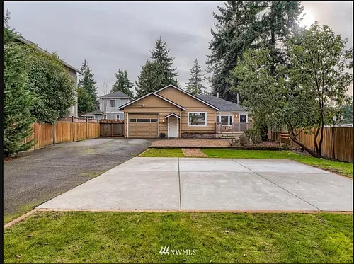 1831 N 167th St Photo 1 1831 N 167th St Photo 1