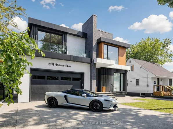 2378 Rebecca St, Oakville, ON L6L 2A9