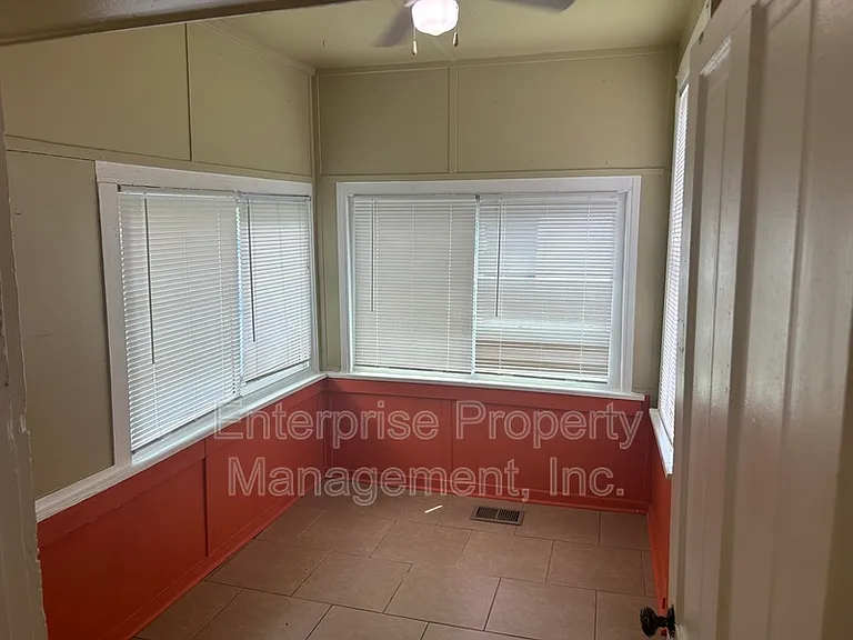 32 N Cooper St — Photo 12