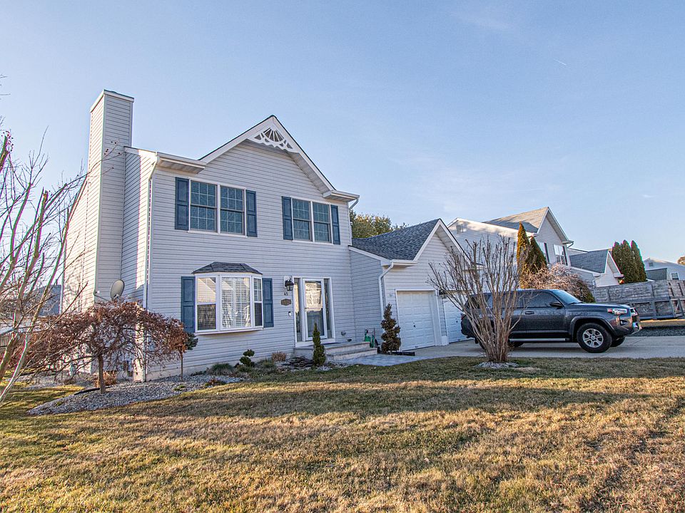 1st image of 45 Brentwood Dr
