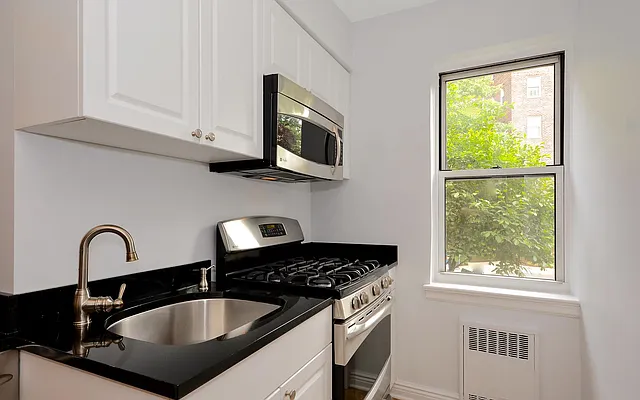 Sold by REMAX Distinguished Homes | media 18