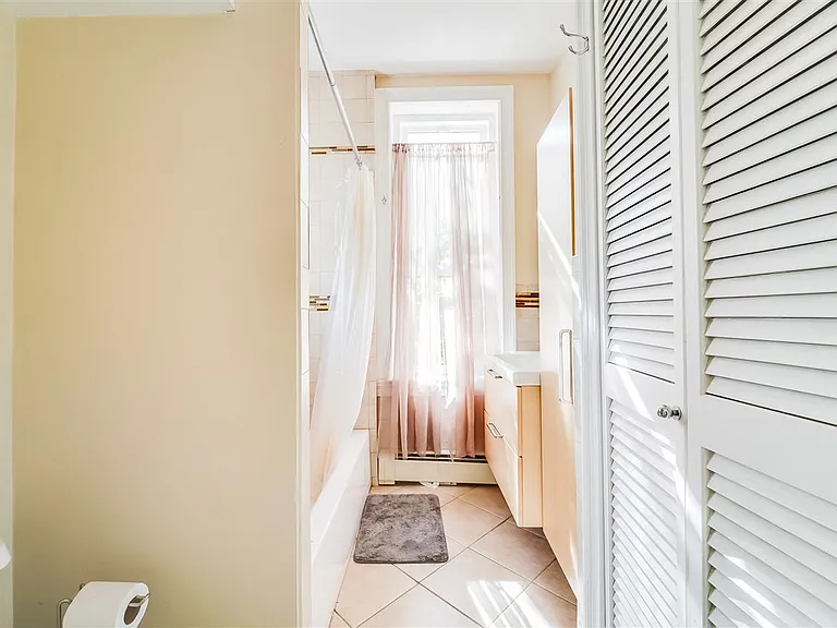 38 W Hamilton Pl #4L — Photo 7