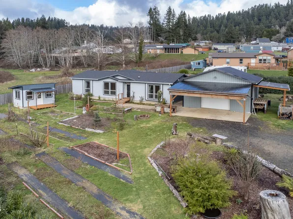 105 N Durette Dr, Otis, OR 97368