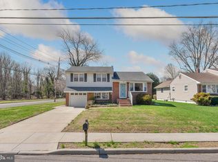 250 E Williams Ave, Barrington, NJ 08007