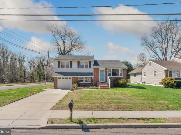 250 E Williams Ave, Barrington, NJ 08007