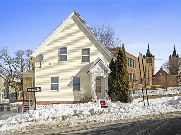 52 Harrison St, Worcester, MA 01604