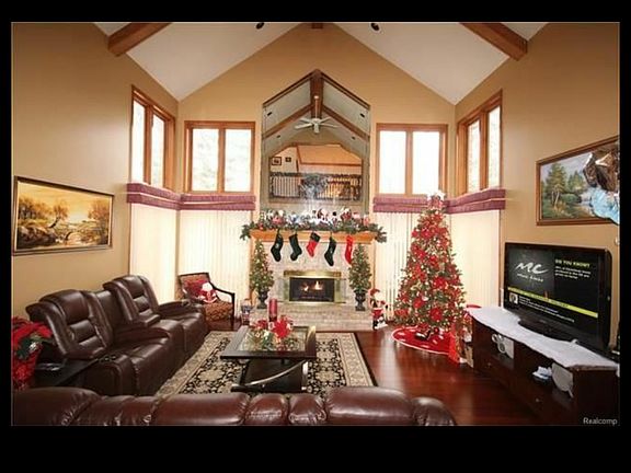 3rd image of 53698 Wellington Dr
