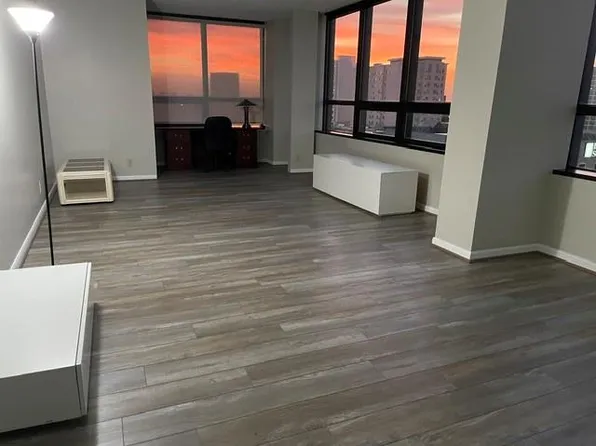 5150 Hidalgo St Unit 904, Houston, TX 77056