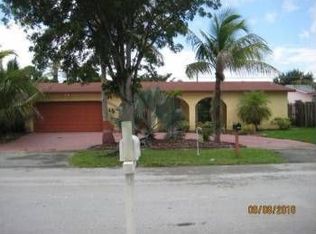 9350 NW 24th St, Sunrise, FL 33322