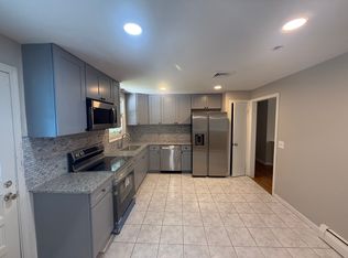 40 Greenfield Dr, South Windsor, CT 06074