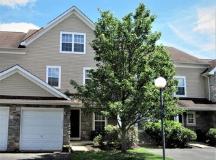 56 Lower Ridge View Cir UNIT C, East Stroudsburg, PA 18302