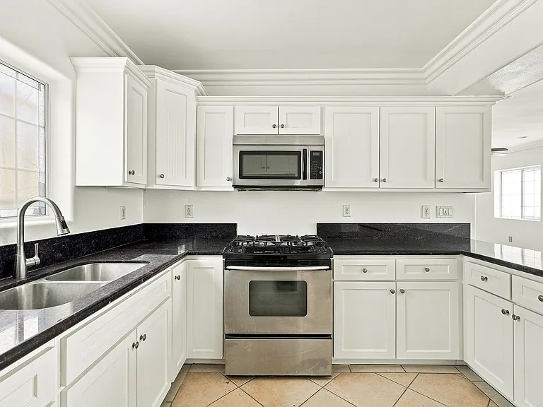 246 E Gage Ave — Photo 3