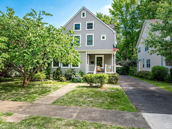21 Juniper St, Metuchen, NJ 08840