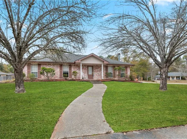 1241 Saint Christopher Dr, Slidell, LA 70460